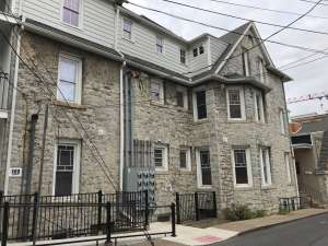 101- 109 W Highland Alley