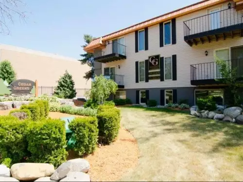 2015-09/MSU-Apartment-Building-44731.webp