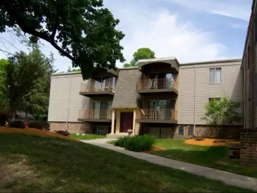 2015-09/MSU-Apartment-Building-44971.webp