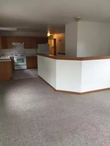 S Bed 1118 S Barstow St 12