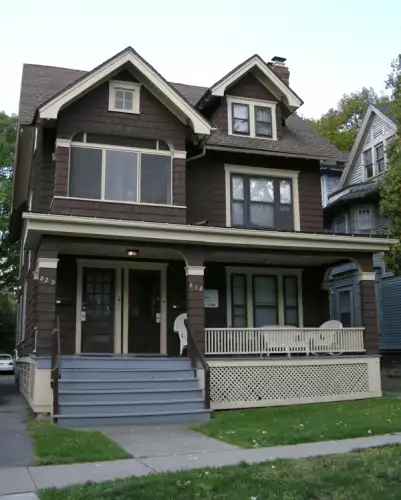 2016-08/SYRACUSE-Apartment-Building-88283.webp