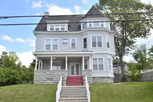 2016-08/SYRACUSE-Apartment-Building-88889.webp