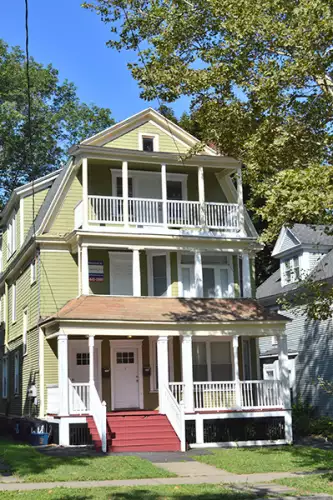 2016-08/SYRACUSE-Apartment-Building-88921.webp