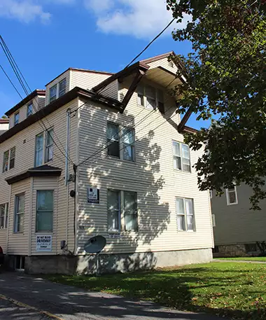 2016-09/SYRACUSE-Apartment-Building-94534.webp