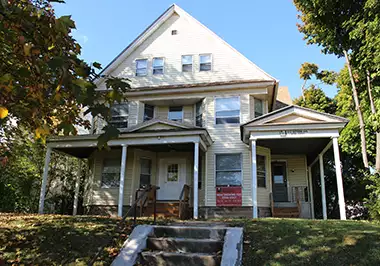 2016-09/SYRACUSE-Apartment-Building-94555.webp