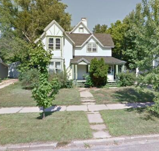 2016-09/UWEC-House-1134.png