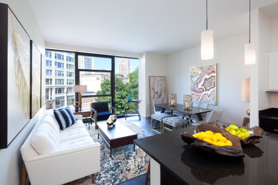 2016-10/Marquette-Apartment-Building-125997.jpg