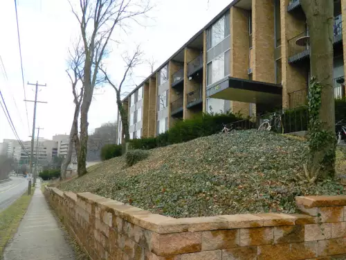 2016-10/UNIVERSITY-OF-MICHIGAN-Apartment-Building-117404.webp