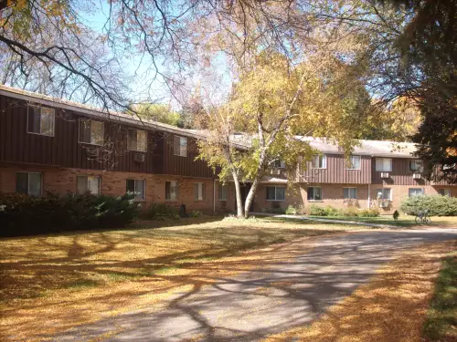 2017-03/MADISON-Apartment-Building-202974.webp