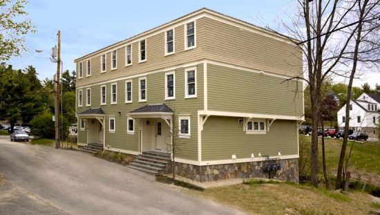2017-07/University-of-New-Hampshire-Apartment-Building-216777.jpg