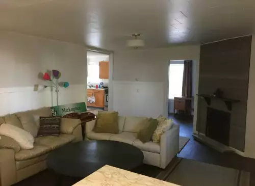 S Bed 33 Haendel St Binghamton, NY 13905 2