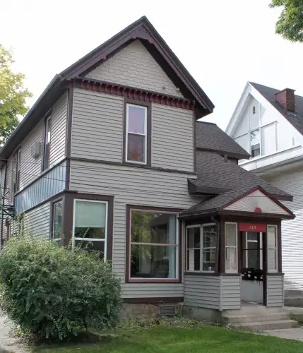 2017-09/MADISON-Apartment-Building-255769.webp