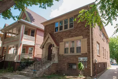 2017-09/MADISON-Apartment-Building-256003.webp