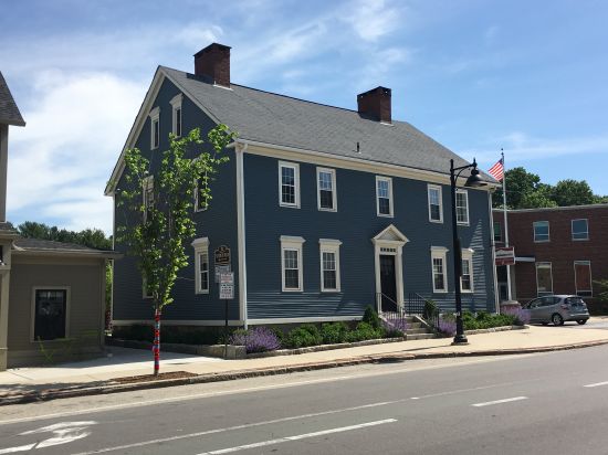 2017-09/University-of-New-Hampshire-House-255680.JPG
