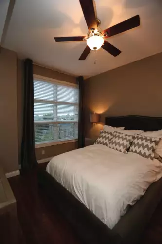 S Bed The Lofts at 308 Ninth 7