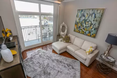 S Bed The Lofts at 308 Ninth 15