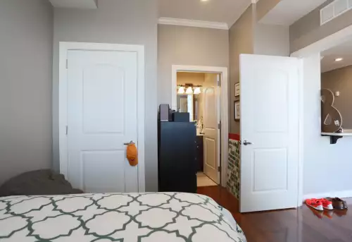 S Bed Lofts on Broadway 9