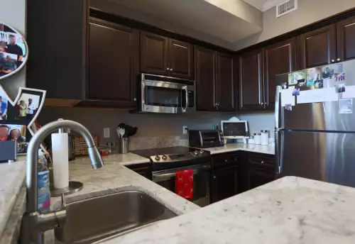 S Bed Lofts on Broadway 17