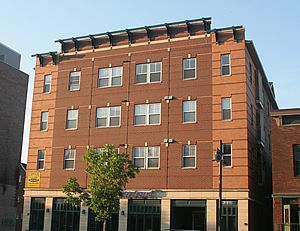 2017-10/Iowa-Apartment-Building-274425.jpg