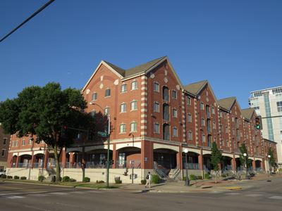2017-10/Iowa-Apartment-Building-274459.jpg