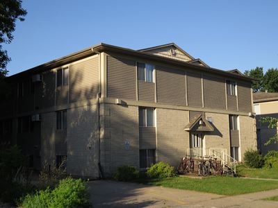 2017-10/Iowa-Apartment-Building-274907.jpg