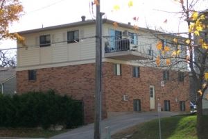 2017-10/Iowa-Apartment-Building-275035.jpg