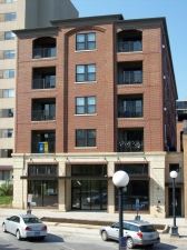 2017-10/Iowa-Apartment-Building-275194.jpg