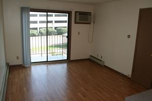2017-10/Iowa-Apartment-Building-279917.JPG