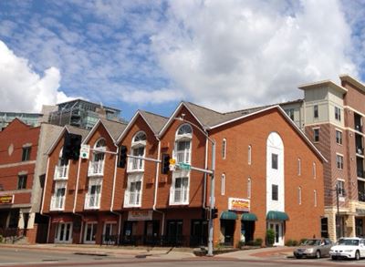 2017-10/Iowa-Apartment-Building-283185.jpg