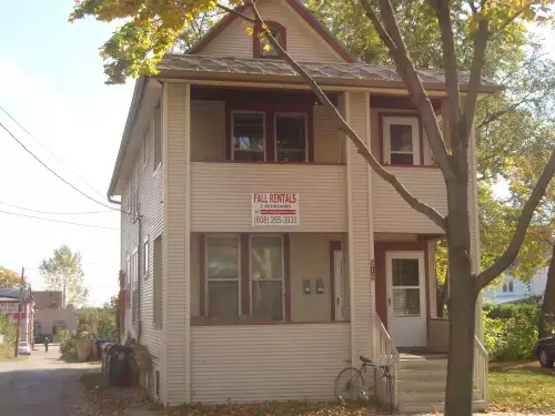 2017-10/MADISON-Apartment-Building-265204.webp