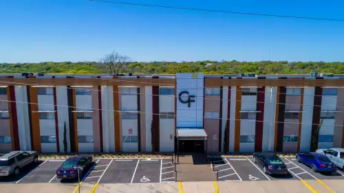 2017-10/UT-AUSTIN-Apartment-Building-264408.webp