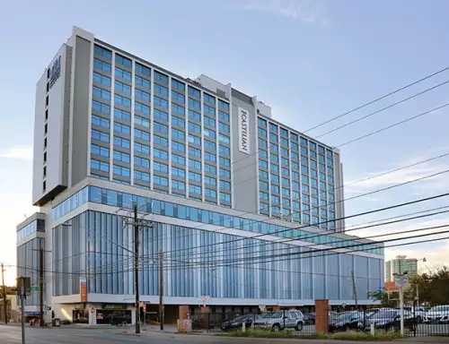 2017-10/ut-austin-Apartment-Building-259875.webp
