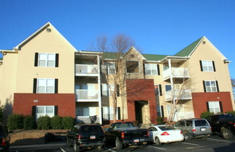 Auburn-University-Apartment-Building-307665.jpg
