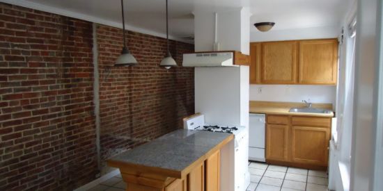 2017-11/West-Chester-University-Apartment-Building-295353.jpg