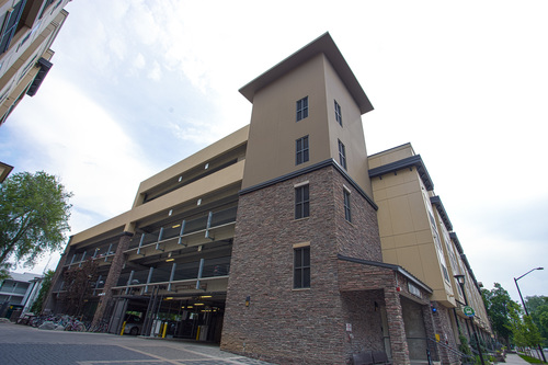 S Bed The District at Campus West 6