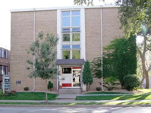 2018-04/UNIVERSITY-OF-MINNESOTA-Apartment-Building-389577.webp