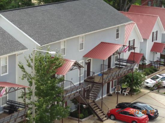 Mississippi-State-University-Apartment-Building-399449.JPG