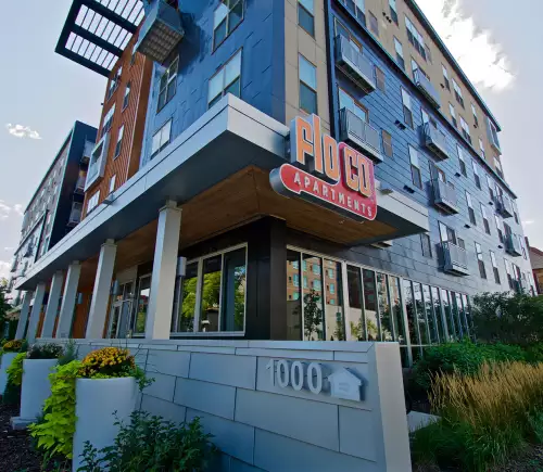 2018-06/UNIVERSITY-OF-MINNESOTA-Apartment-Building-401124.webp