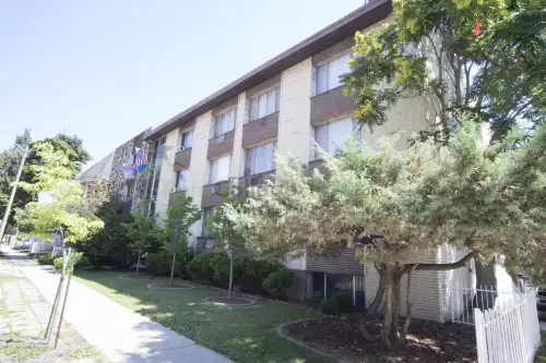 2018-08/MARQUETTE-Apartment-Building-420873.webp