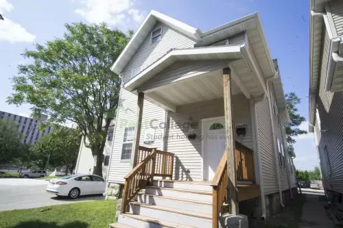 2018-08/MARQUETTE-Apartment-Building-424499.webp