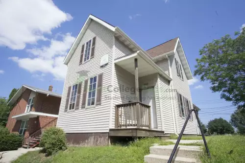 2018-08/MARQUETTE-Apartment-Building-424545.webp