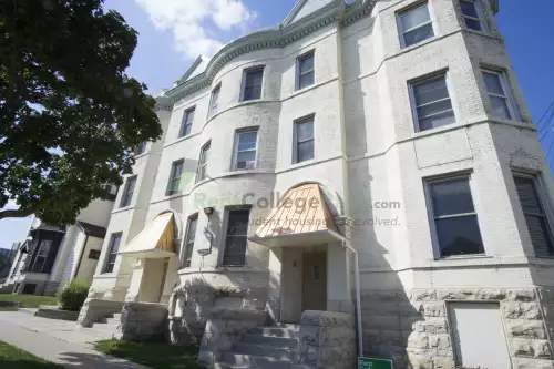 2018-08/MARQUETTE-Apartment-Building-424575.webp