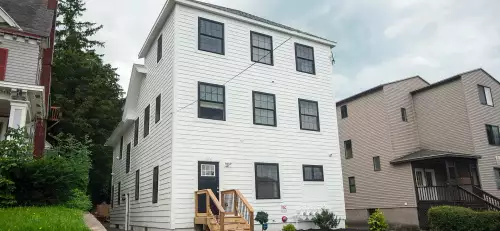 2018-08/SYRACUSE-Apartment-Building-423762.webp