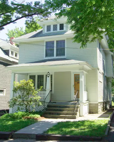 2018-09/SYRACUSE-Apartment-Building-429714.webp