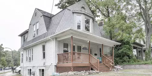 2018-09/UNIVERSITY-OF-MICHIGAN-Apartment-Building-436815.webp