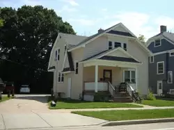2018-09/UW-OSHKOSH-Apartment-Building-431547.webp