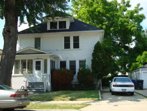 2018-09/UW-OSHKOSH-Apartment-Building-437381.webp