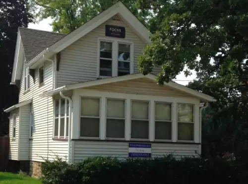2018-09/UW-OSHKOSH-Apartment-Building-437397.webp