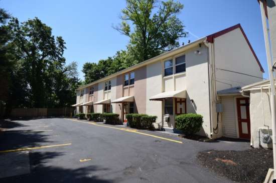 2018-09/West-Chester-University-Apartment-Building-430772.jpg