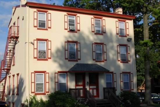 2018-09/West-Chester-University-Apartment-Building-430937.JPG